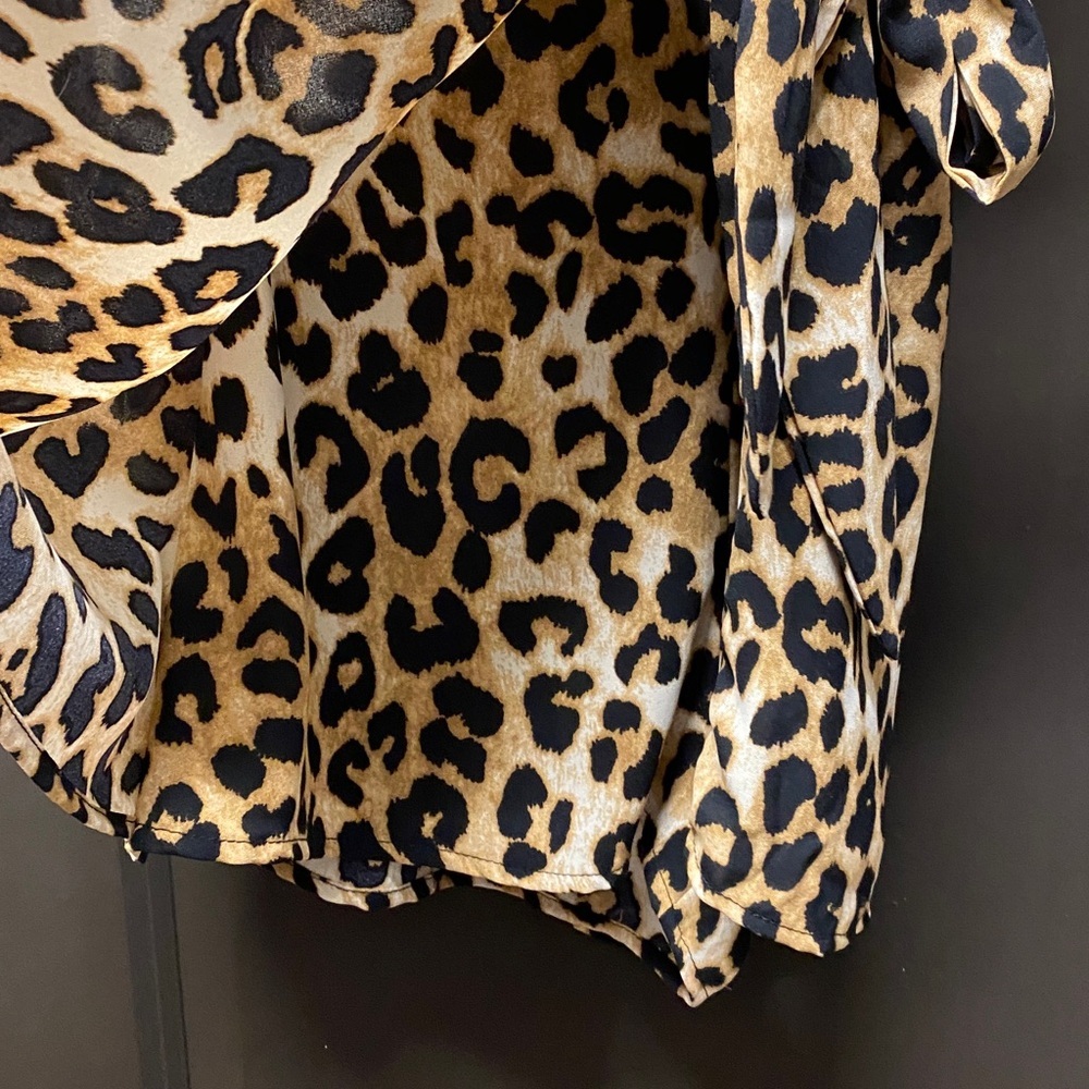 Dress Forum Romper. NWT - Picture 7 of 8